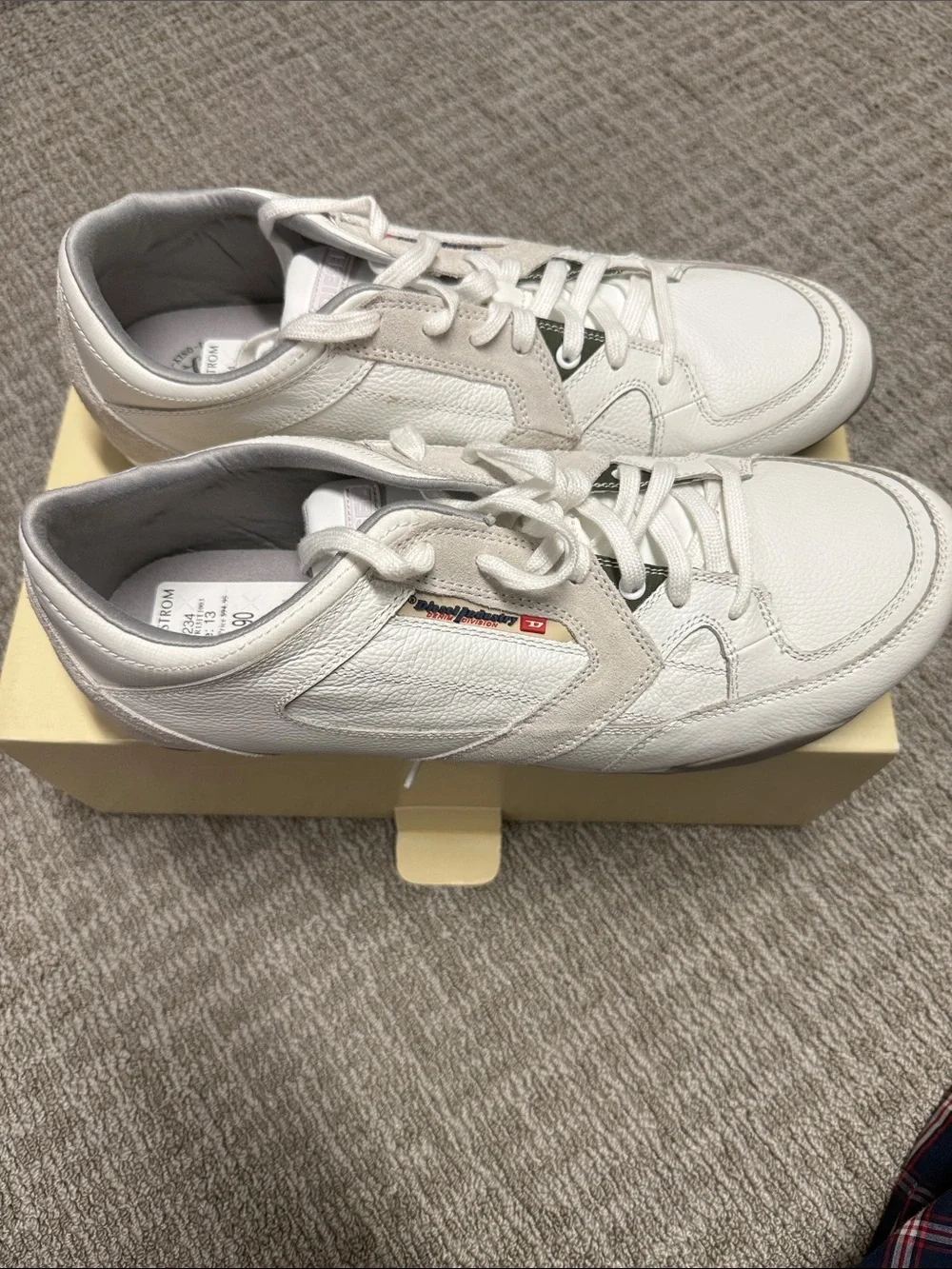 Diesel Men’s White Leather Sneakers with Gray Accents Size 13 Brand New